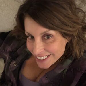 Meet your Posher, Hilary